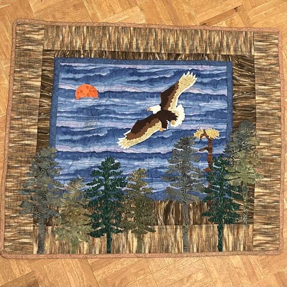 Eagle in Flight Quilted Wall Hanging - Picture 1 of 8